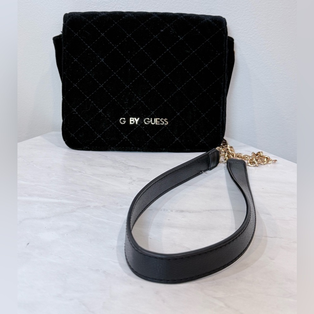 🔥G by GUESS Black Quilted Crossbody Bag🔥
